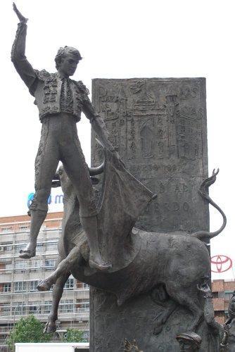 Странные, интересные, забавные памятники