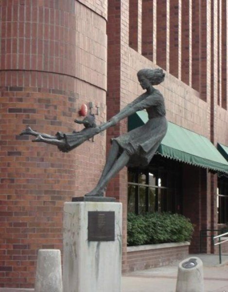 women-on-the-wind.jpg